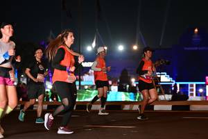 BIB: 23105
                            <button type="button" onclick="openModal(15107376)" class="btn btn-primary btn-sm float-right btn-popup" data-toggle="modal" data-target=".modal-high-quality">
                        <i class="fas fa-shopping-cart"></i> Add to Cart
                    </button>
                                            <button type="button" onclick="isThisMe(15107376, true)" class="btn btn-success btn-sm float-right btn-popup btn-isme hidden" data-toggle="tooltip" data-placement="bottom" title="นี่คือรูปของคุณใช่ไหม คลิกที่นี่เพื่อเอาเข้าอัลบั้ม">
                        <i class="fas fa-plus"></i> Add to album
                    </button>
                    <button type="button" onclick="isThisMe(15107376, false)" class="btn btn-warning btn-sm float-right btn-popup btn-isnotme hidden">
                        <i class="fas fa-ban"></i> Remove from album
                    </button>